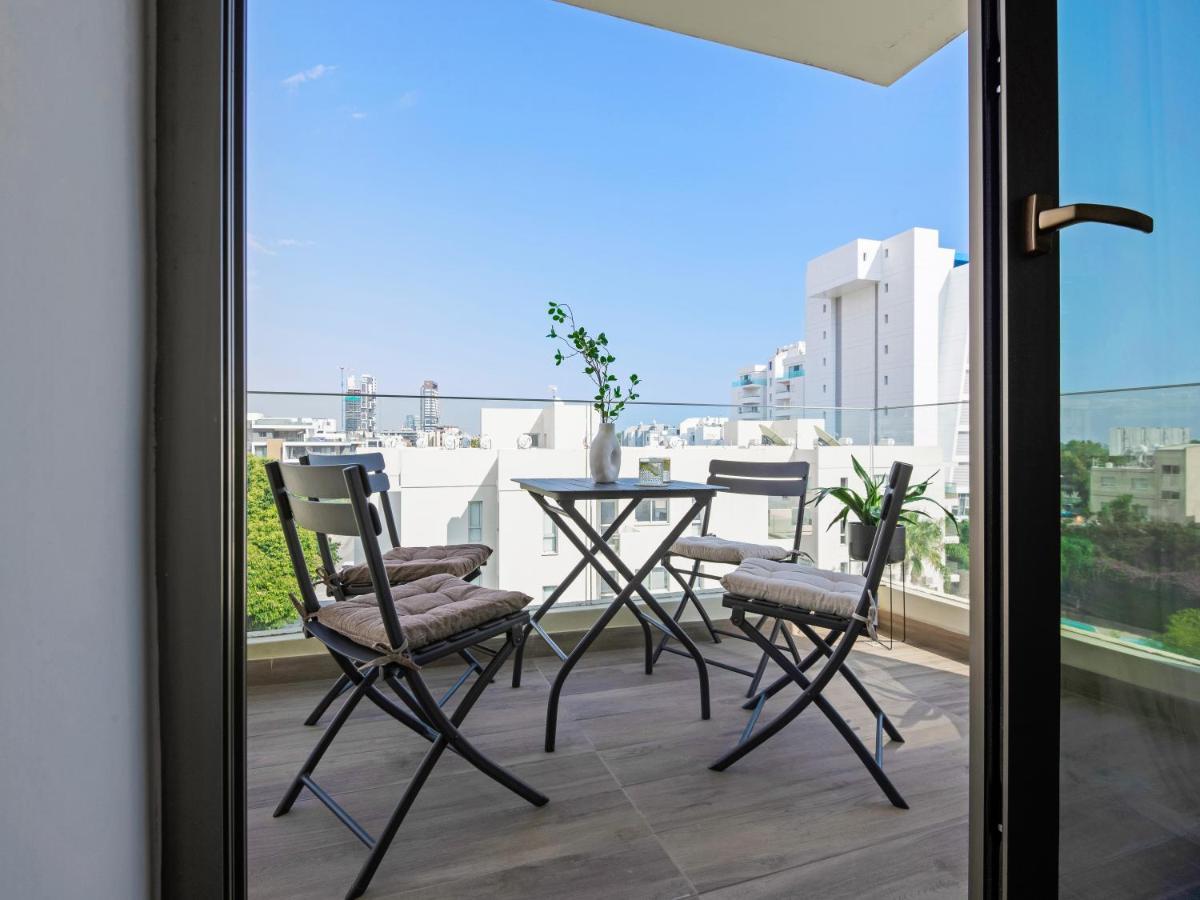 Sanders Evolution Apartment Limassol Exterior foto